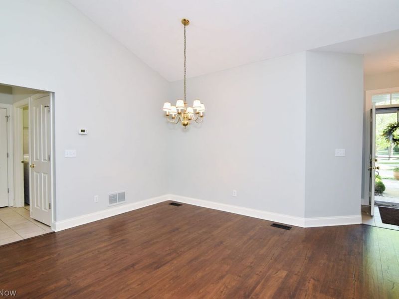 441 Rosebury Court, Mayfield Heights, OH 44124 Photo 6