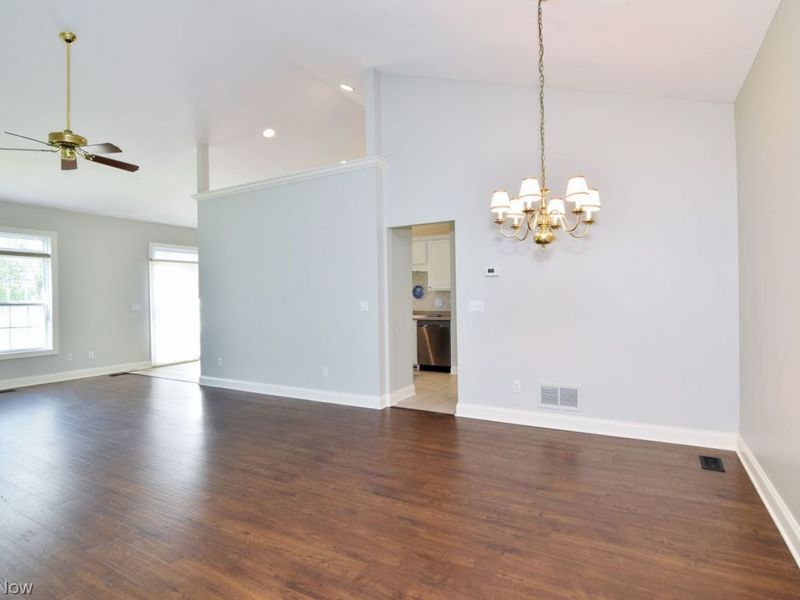 441 Rosebury Court, Mayfield Heights, OH 44124 Photo 8