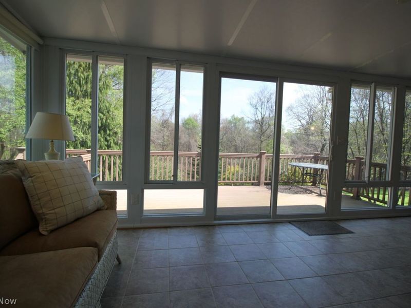 7960 Bainbrook Drive, Chagrin Falls, OH 44023 Photo 10