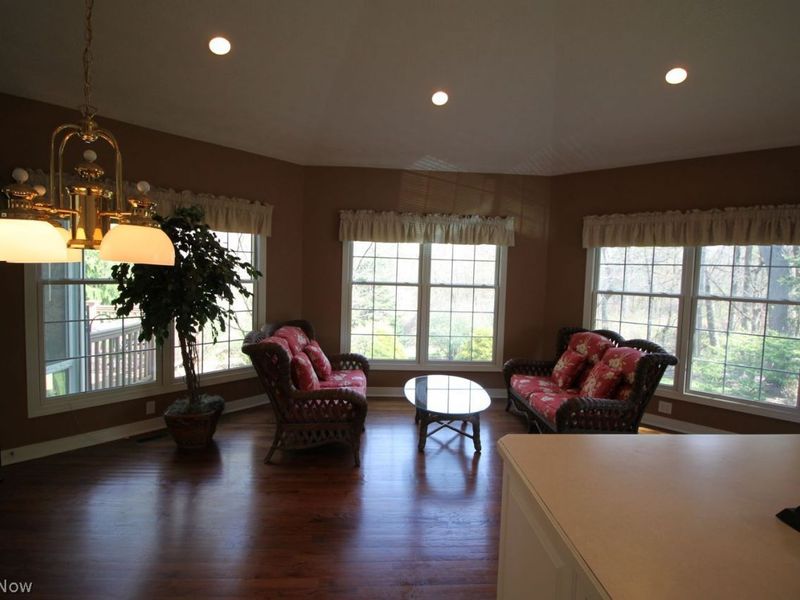 7960 Bainbrook Drive, Chagrin Falls, OH 44023 Photo 12
