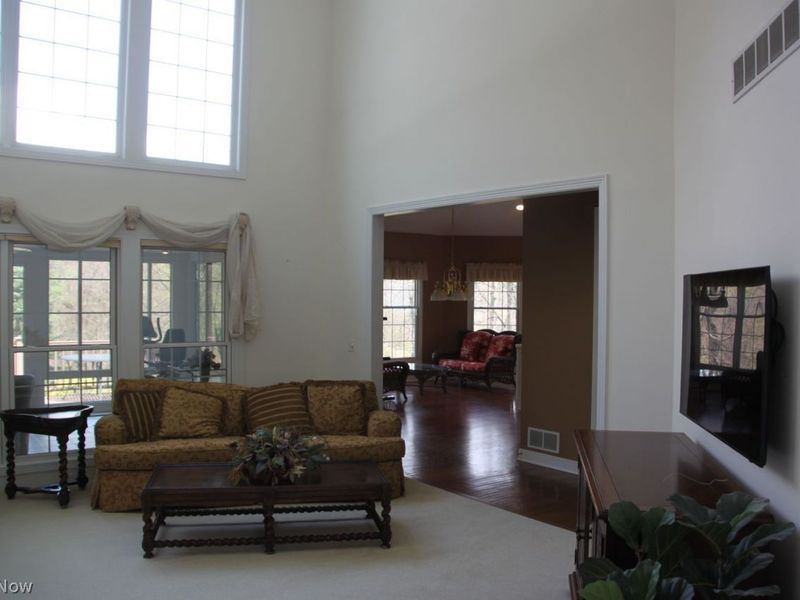7960 Bainbrook Drive, Chagrin Falls, OH 44023 Photo 7