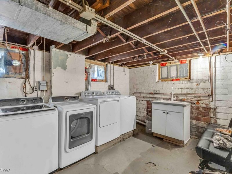 3321 W 119th Street, Cleveland, OH 44111 Photo 5