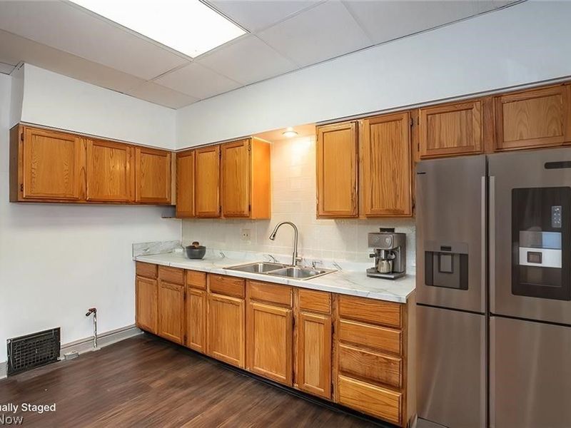 1671 Lee Road, Cleveland Heights, OH 44118 Photo 31