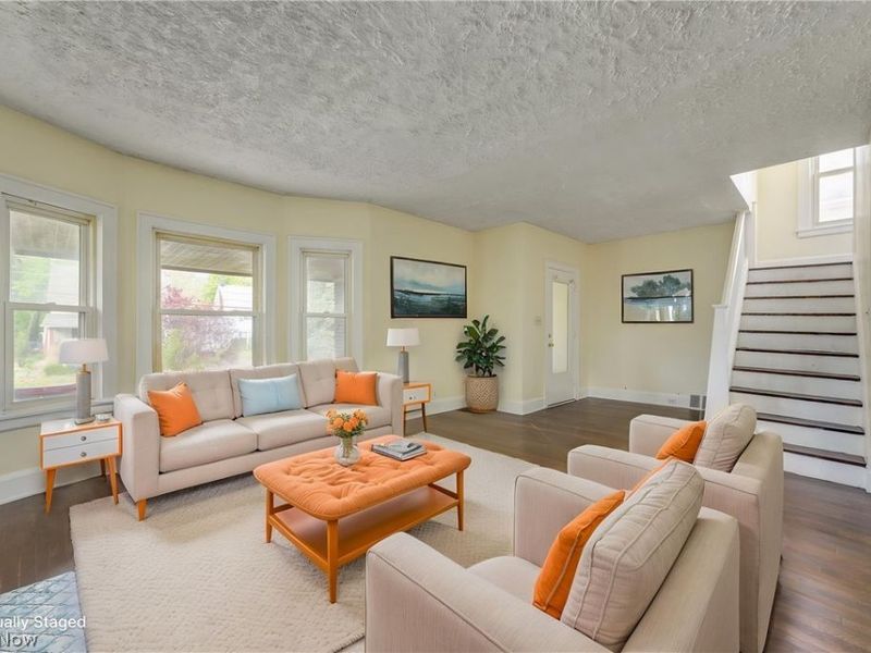 1671 Lee Road, Cleveland Heights, OH 44118 Photo 4