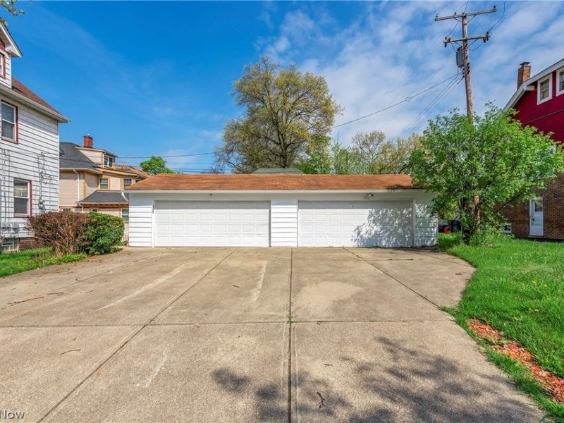 1671 Lee Road, Cleveland Heights, OH 44118 Photo 48