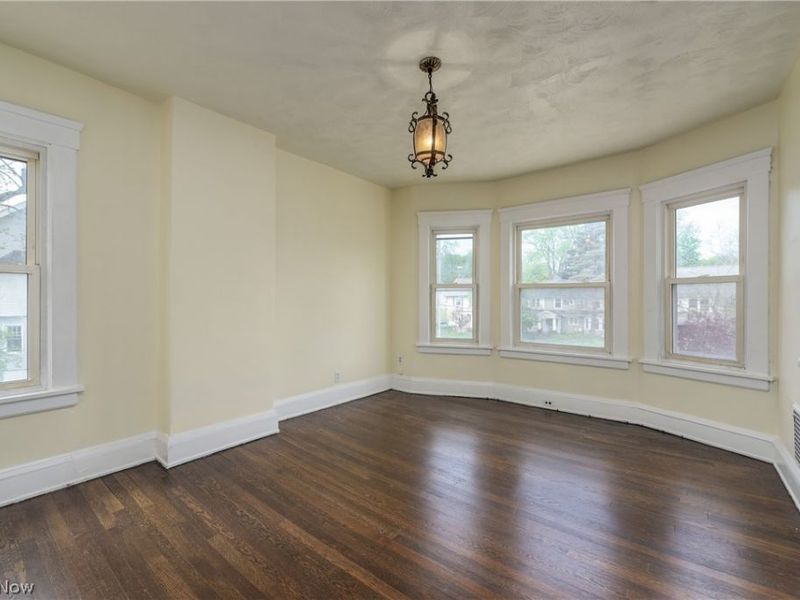 1671 Lee Road, Cleveland Heights, OH 44118 Photo 9
