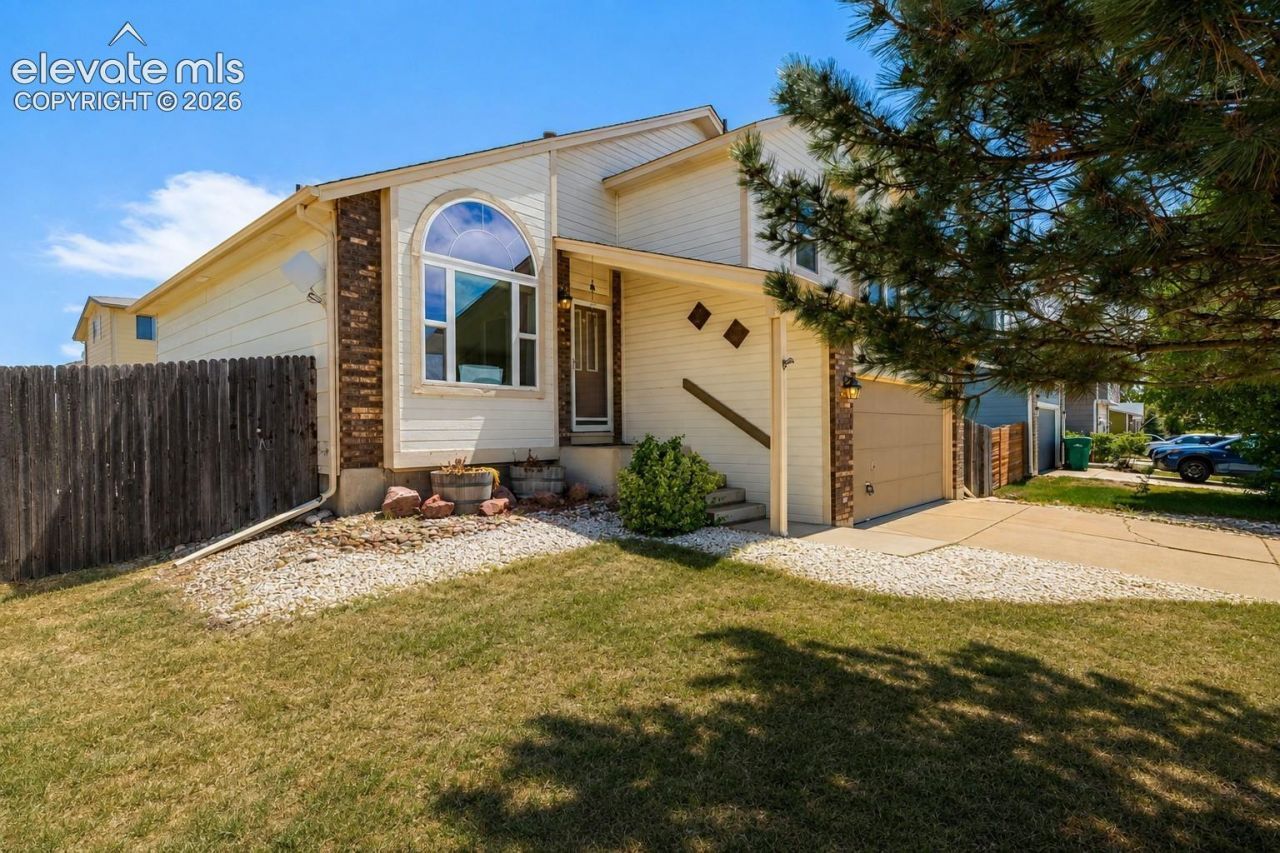9431 Summit Mesa Drive, Fountain, CO 80817 Main Photo