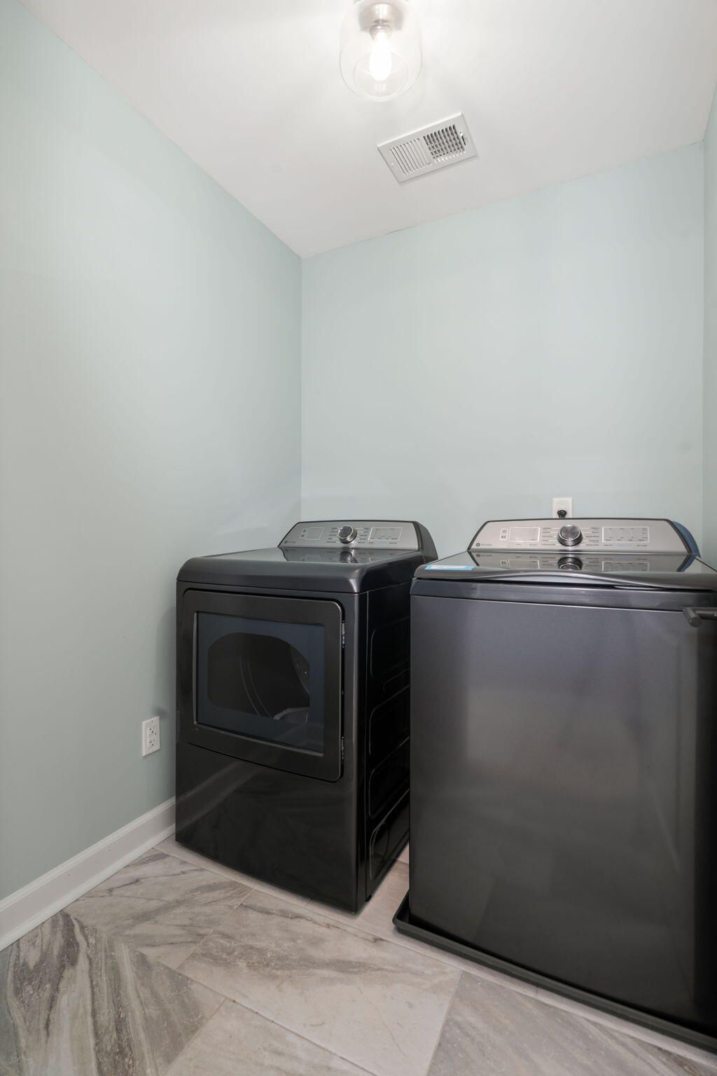 114 Hickory Ridge Way Photo 25