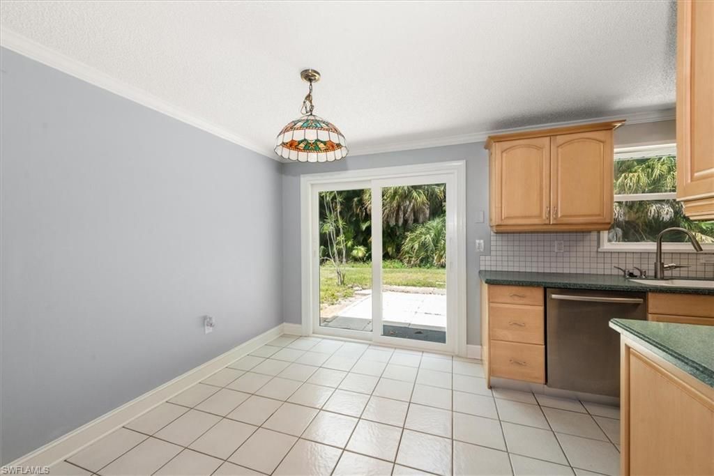 4639 Robin Ave, Naples, FL 34104 Photo