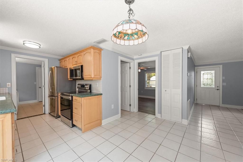 4639 Robin Ave, Naples, FL 34104 Photo