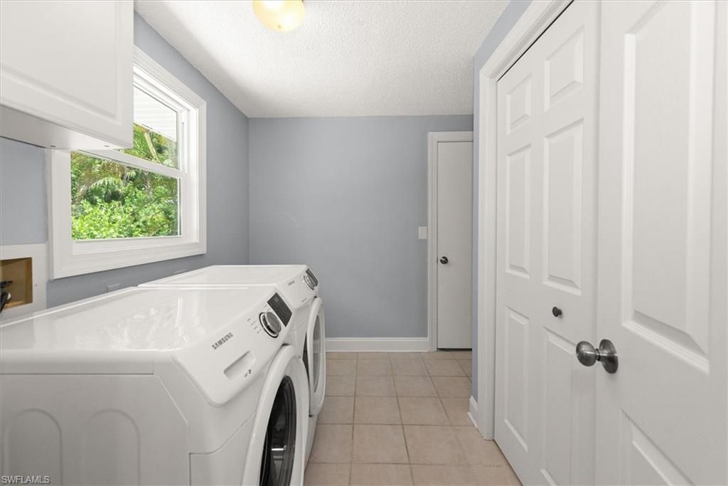 4639 Robin Ave, Naples, FL 34104 Photo
