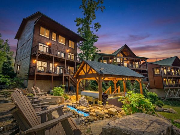 1116 Greenbriar Village Lane, Gatlinburg, TN 37738