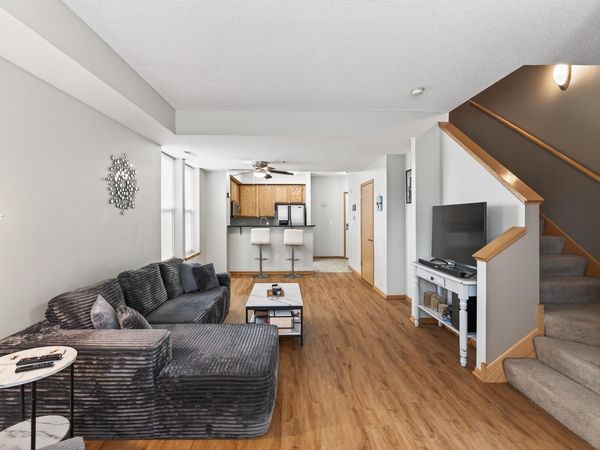 150 E Burnsville Parkway, Unit 101, Burnsville, MN 55337