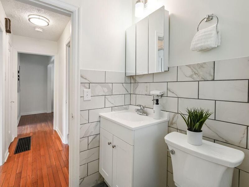 788 Tibet Road , Columbus, OH 43211 Photo 17