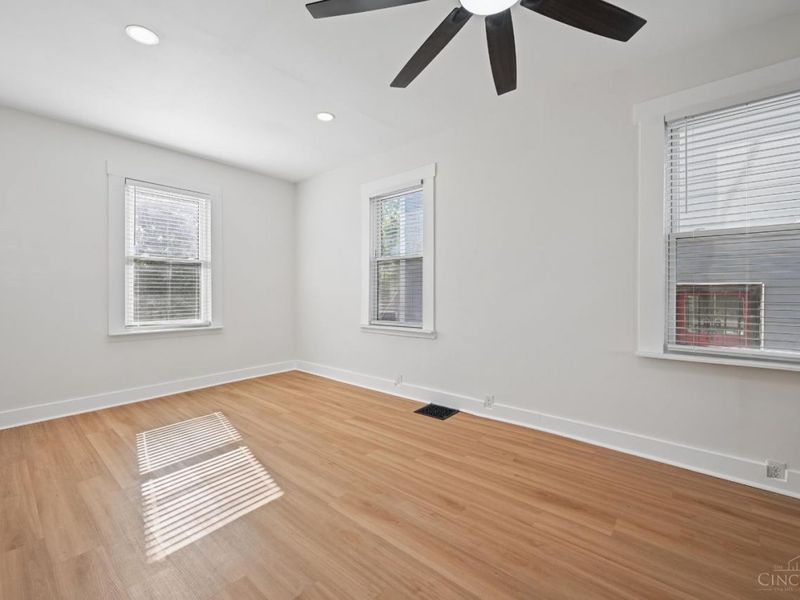 3336 Graydon Avenue, Cincinnati, OH 45207 Photo 9