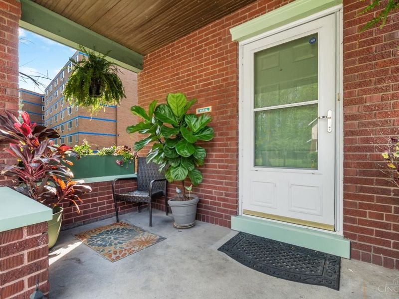 5801 Saranac Avenue, Cincinnati, OH 45224 Photo 4