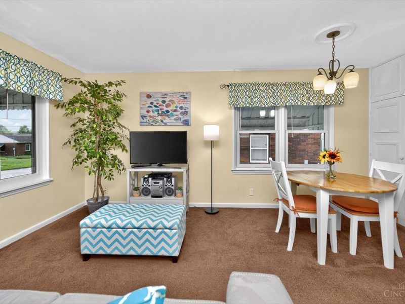 8560 Donegal Drive, Sycamore Township, OH 45236 Photo 10