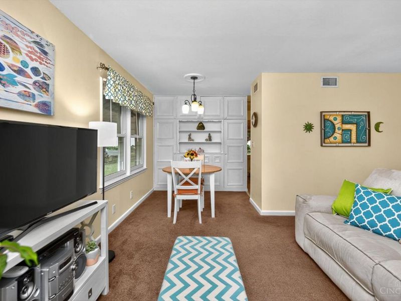 8560 Donegal Drive, Sycamore Township, OH 45236 Photo 14
