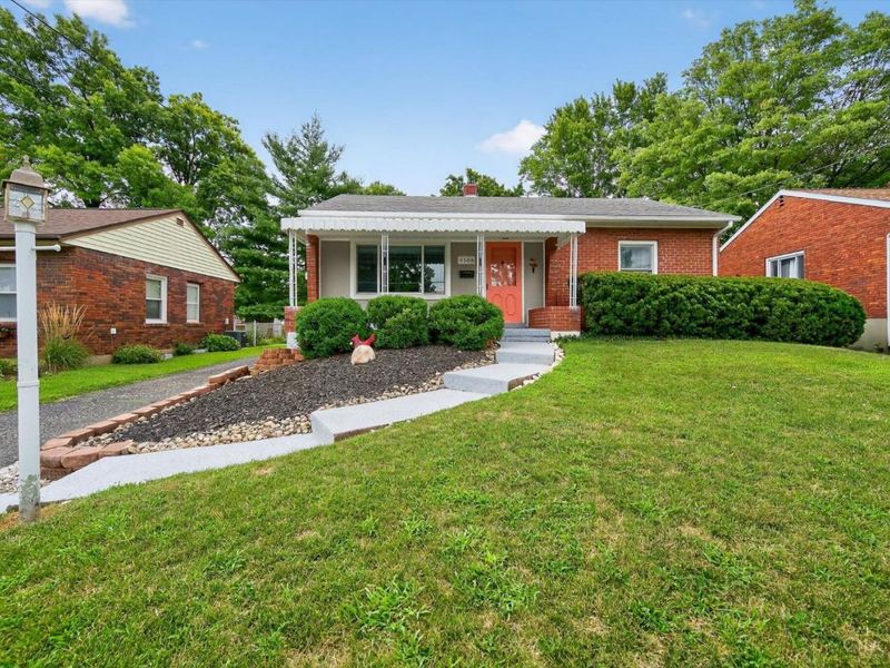 8560 Donegal Drive, Sycamore Township, OH 45236 Photo 3