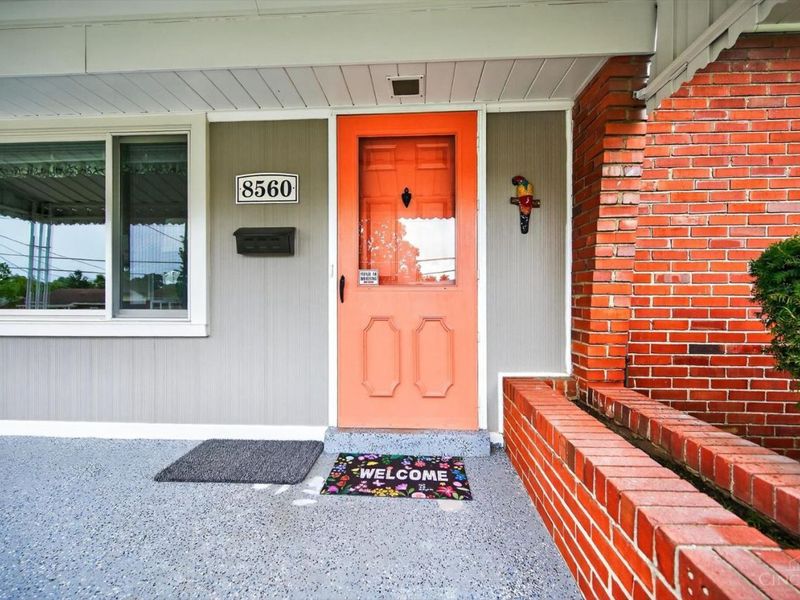 8560 Donegal Drive, Sycamore Township, OH 45236 Photo 4