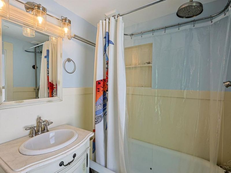 7300 Plainfield Road, Deer Park, OH 45236 Photo 28