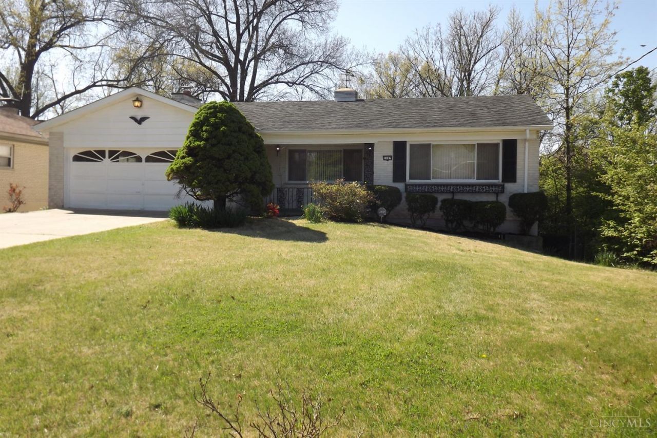 2987 Westbrook Drive, Cincinnati, OH 45238 Main Photo