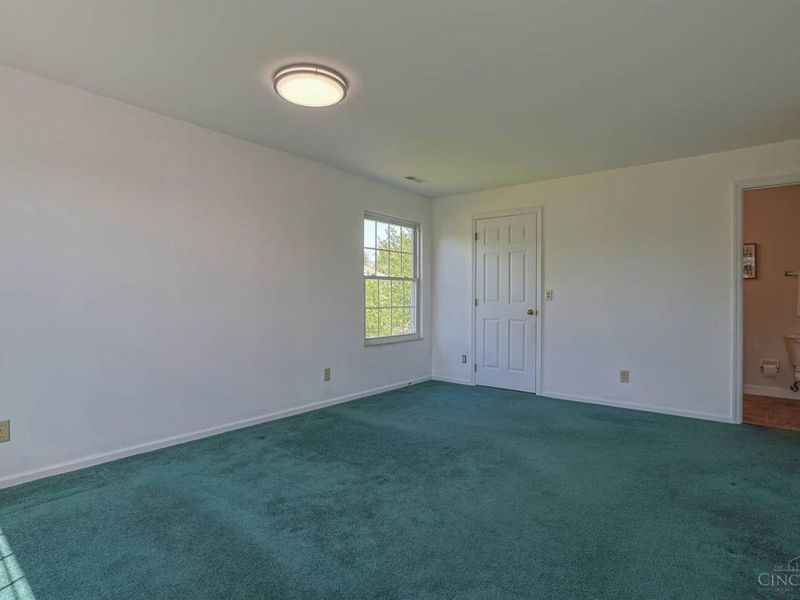 5199 Scarsdale Cove, Green Township, OH 45248 Photo 15