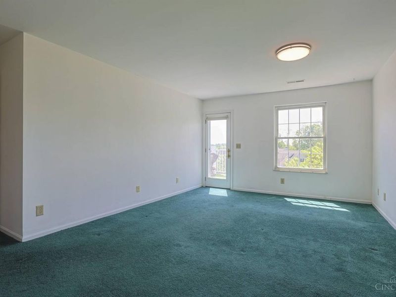 5199 Scarsdale Cove, Green Township, OH 45248 Photo 16