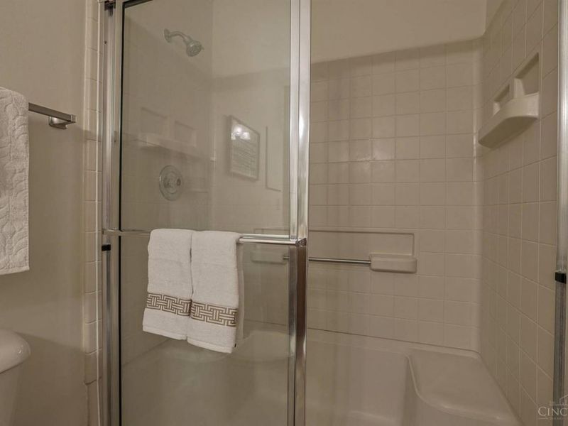 5199 Scarsdale Cove, Green Township, OH 45248 Photo 19