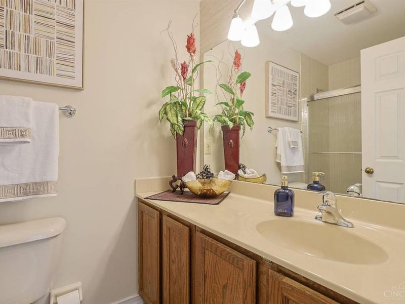 5199 Scarsdale Cove, Green Township, OH 45248 Photo 23