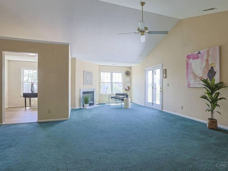 5199 Scarsdale Cove, Green Township, OH 45248 Photo 3