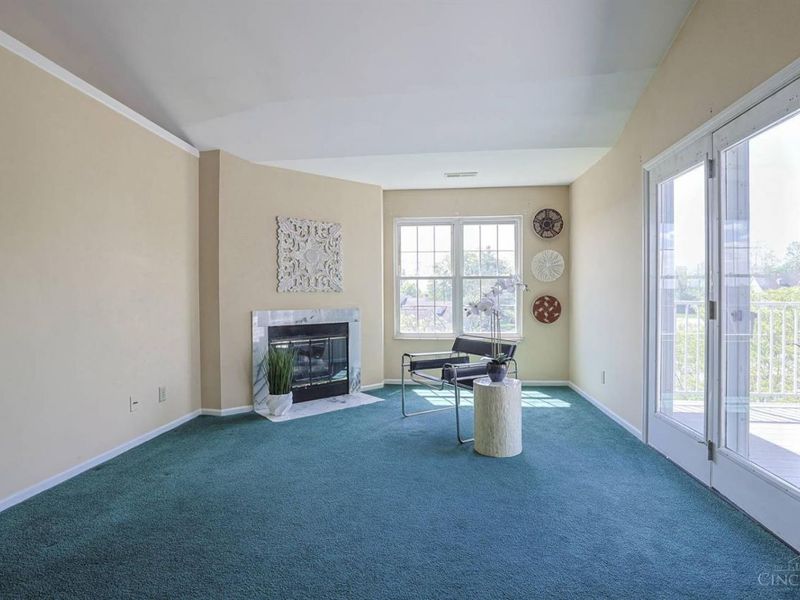 5199 Scarsdale Cove, Green Township, OH 45248 Photo 5