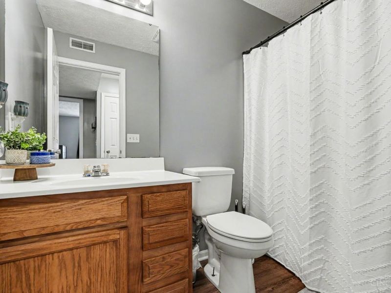 3318 Emerald Lakes Drive, Unit 1A, Green Township, OH 45211 Photo 12