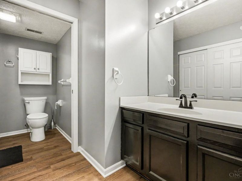 3318 Emerald Lakes Drive, Unit 1A, Green Township, OH 45211 Photo 8