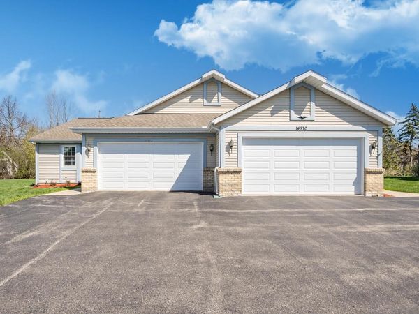 N48W14572 Hampton ROAD, Menomonee Falls, WI 53051