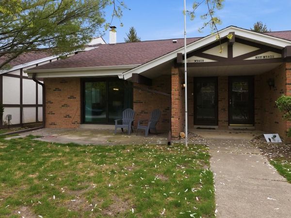 N17W5419 Garfield COURT, Unit 6, Cedarburg, WI 53012