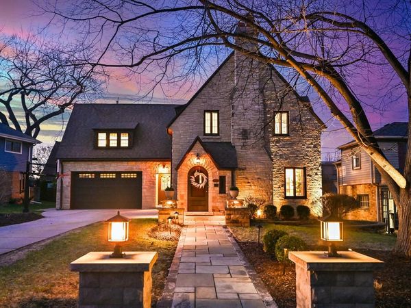 8204 Brookside PLACE, Wauwatosa, WI 53213