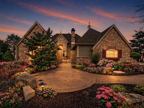 873 Tallgrass DRIVE, Grafton, WI 53024