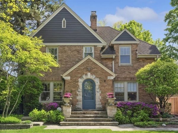 Kenilworth, IL 60043