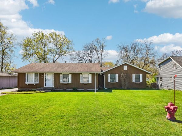 407 Fairfield Drive , Island Lake, IL 60042