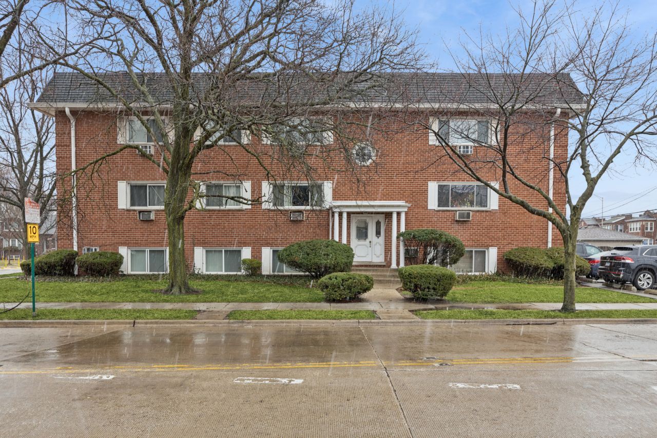 Please Call For Address, Unit 100, Oak Park, IL 60304 Main Photo