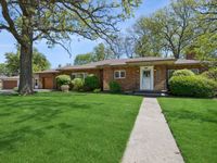 667 N Lake Street, Grayslake, IL 60030 primary photo