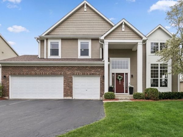 1816 Prairie Ridge Circle, Lindenhurst, IL 60046