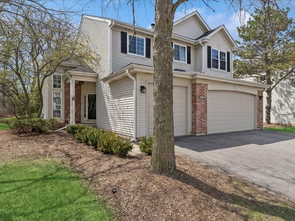 Lake Bluff, IL 60044