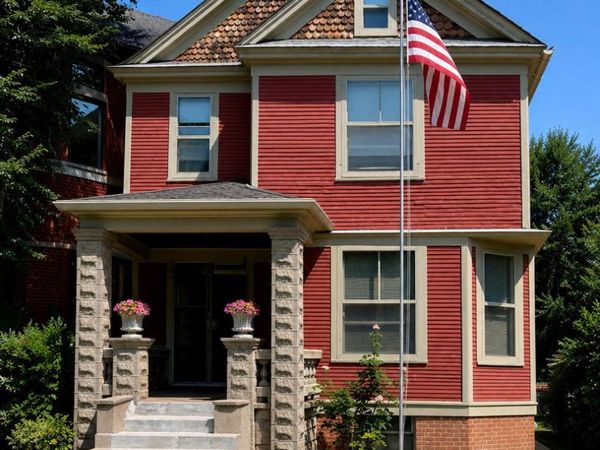 2026 W Leland Avenue, Chicago, IL 60625