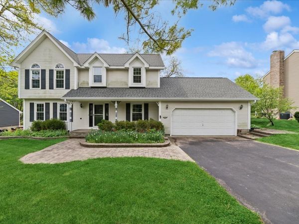 1335 Gaslight Drive, Algonquin, IL 60102