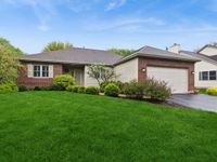 583 Larium Lane, Crystal Lake, IL 60012 primary photo
