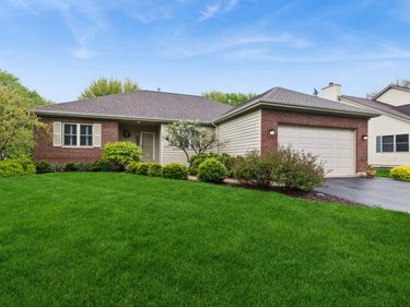 583 Larium Lane, Crystal Lake, IL 60012