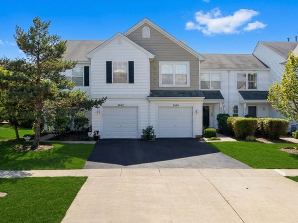 2010 Orchard Lane, Carpentersville, IL 60110