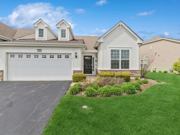 1822 Hannah Lane, Pingree Grove, IL 60140
